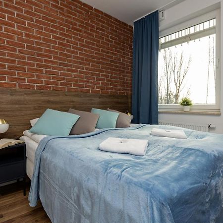 Stacja Wola Apartments With Parking By Noclegi Renters Warschau Exterior foto