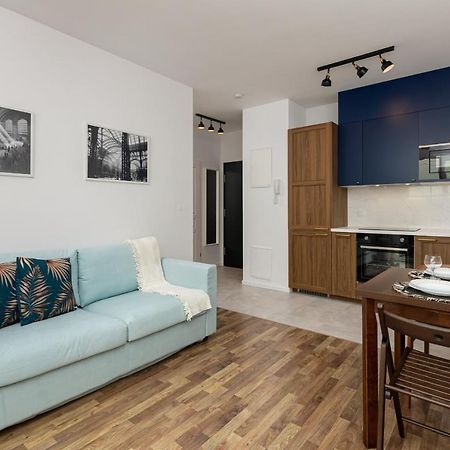 Stacja Wola Apartments With Parking By Noclegi Renters Warschau Exterior foto