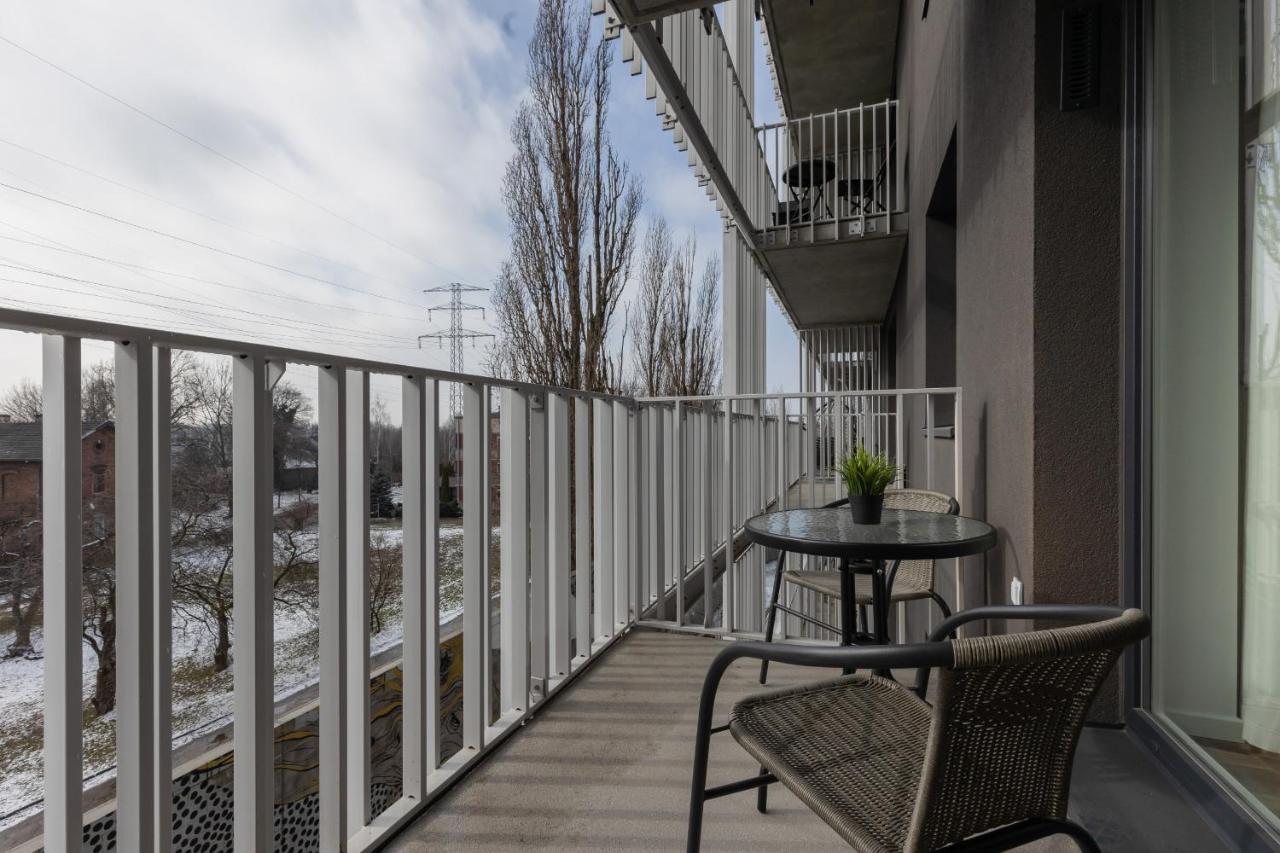 Stacja Wola Apartments With Parking By Noclegi Renters Warschau Exterior foto