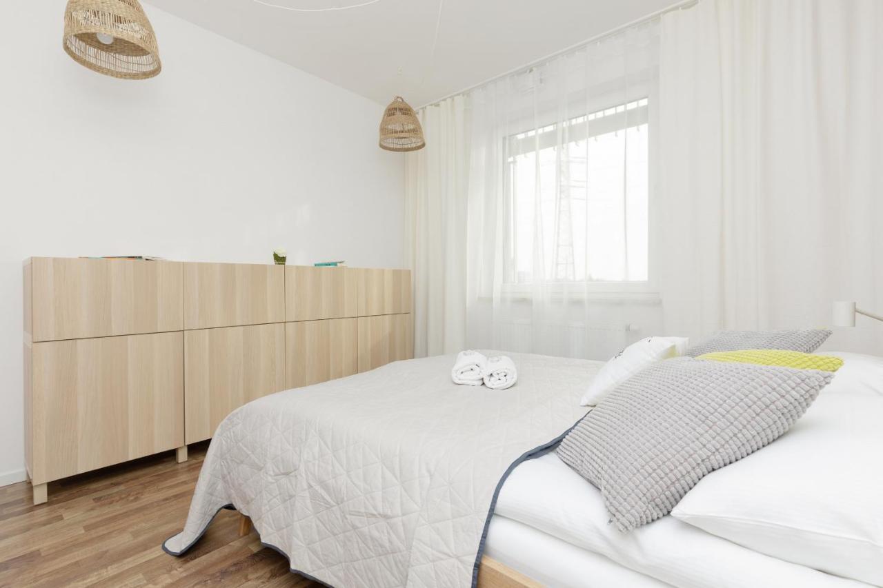 Stacja Wola Apartments With Parking By Noclegi Renters Warschau Exterior foto