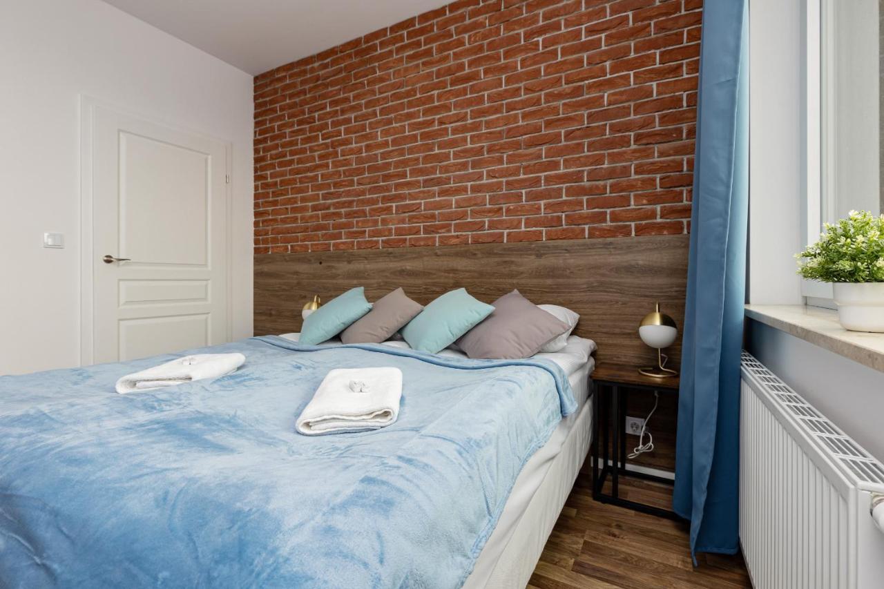 Stacja Wola Apartments With Parking By Noclegi Renters Warschau Exterior foto
