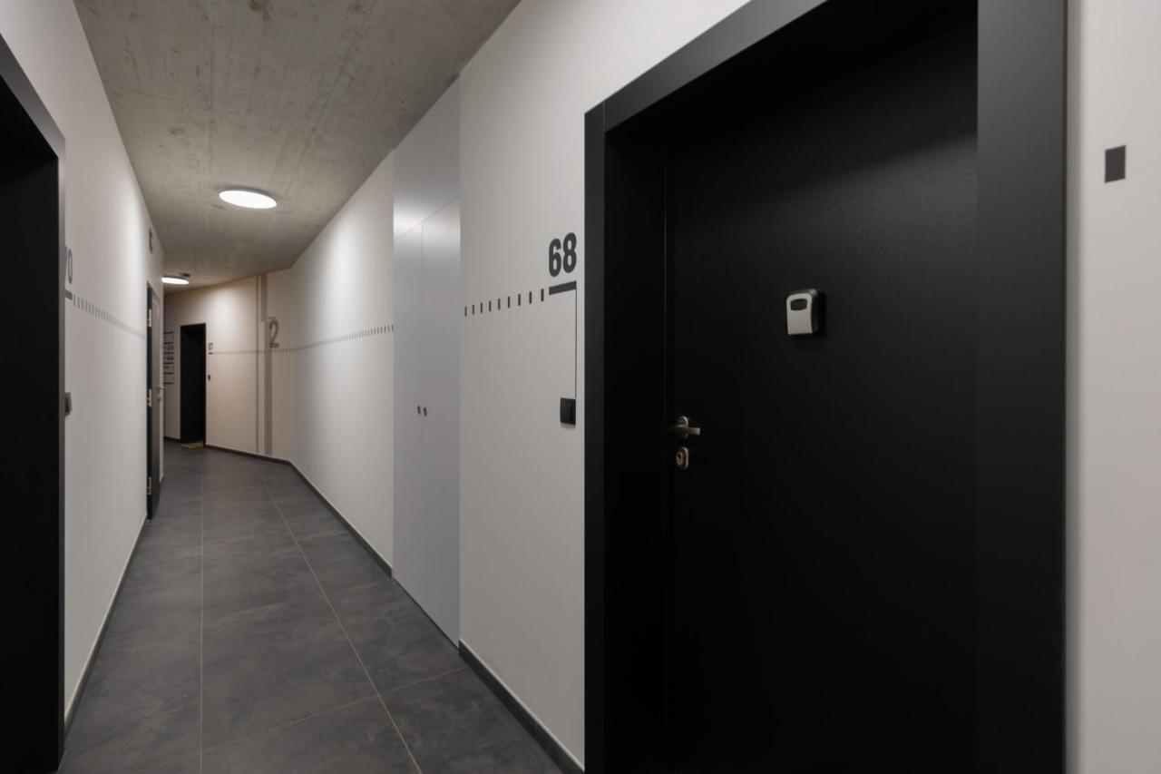 Stacja Wola Apartments With Parking By Noclegi Renters Warschau Exterior foto